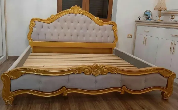 Krevat barok me detaje ari