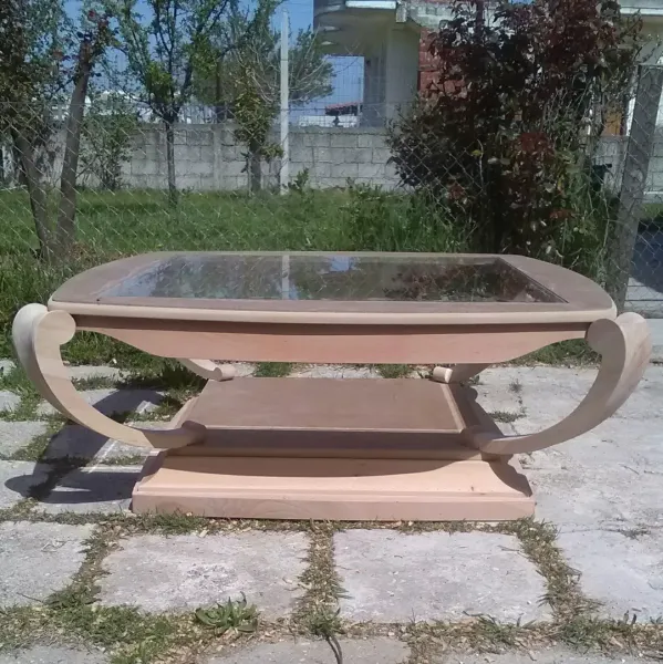 Tavolinë salloni me xham